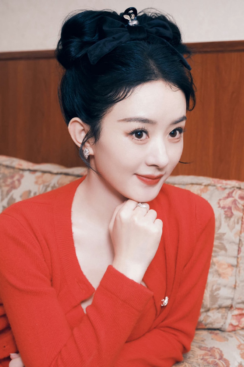 独家|赵丽颖林更新被拍同小区出没 《与凤行》二搭后关系成谜 女方暂未回应